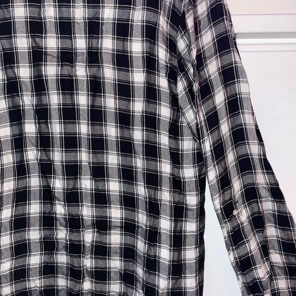 Express Women’s Flannel Top - Picture 5 of 6
